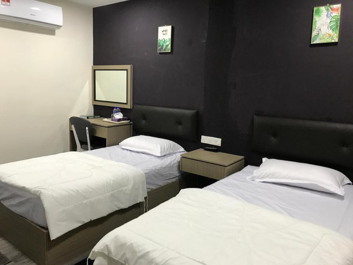 Oyo 90506 Z Stay Inn Hotel Simpang Renggam Exterior foto